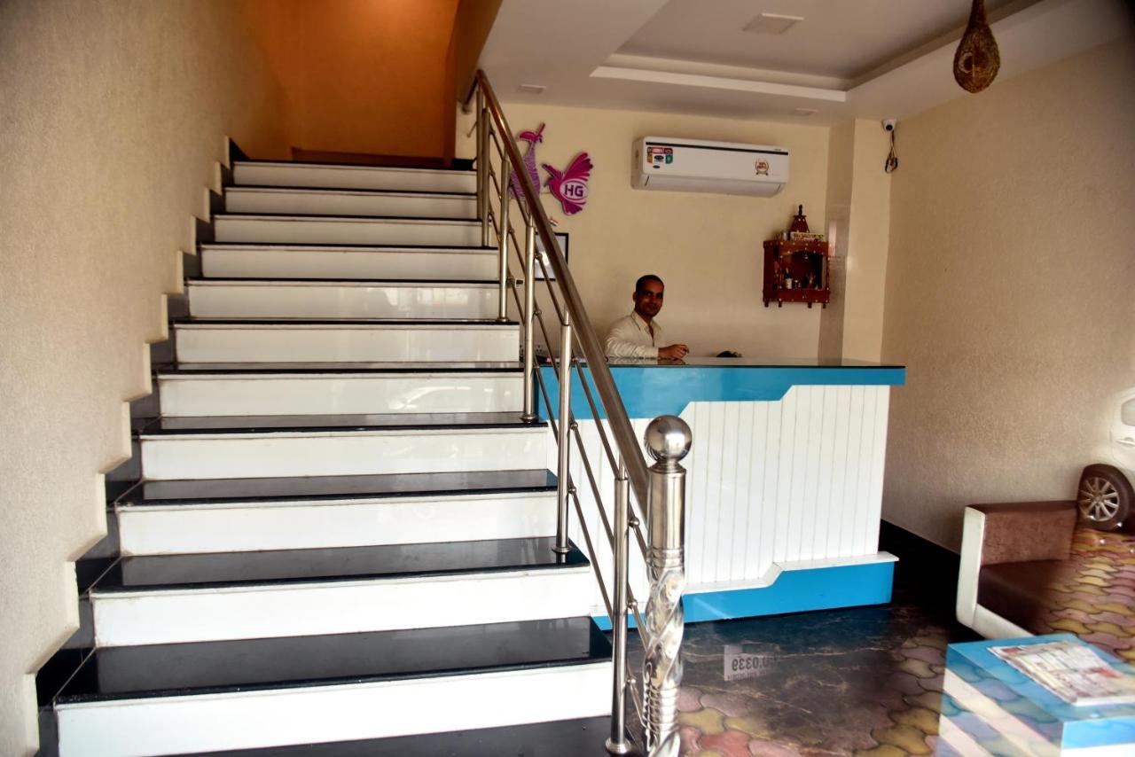 רישיקש Hotel Gharonda מראה חיצוני תמונה